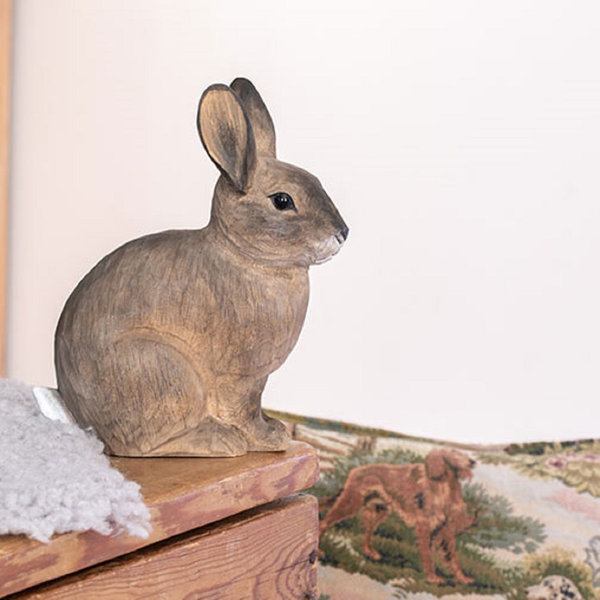 Wildlife Garden - WG5941 - Handgeschnitzte Tiere, Europäisches Kaninchen, Holz, 17cm